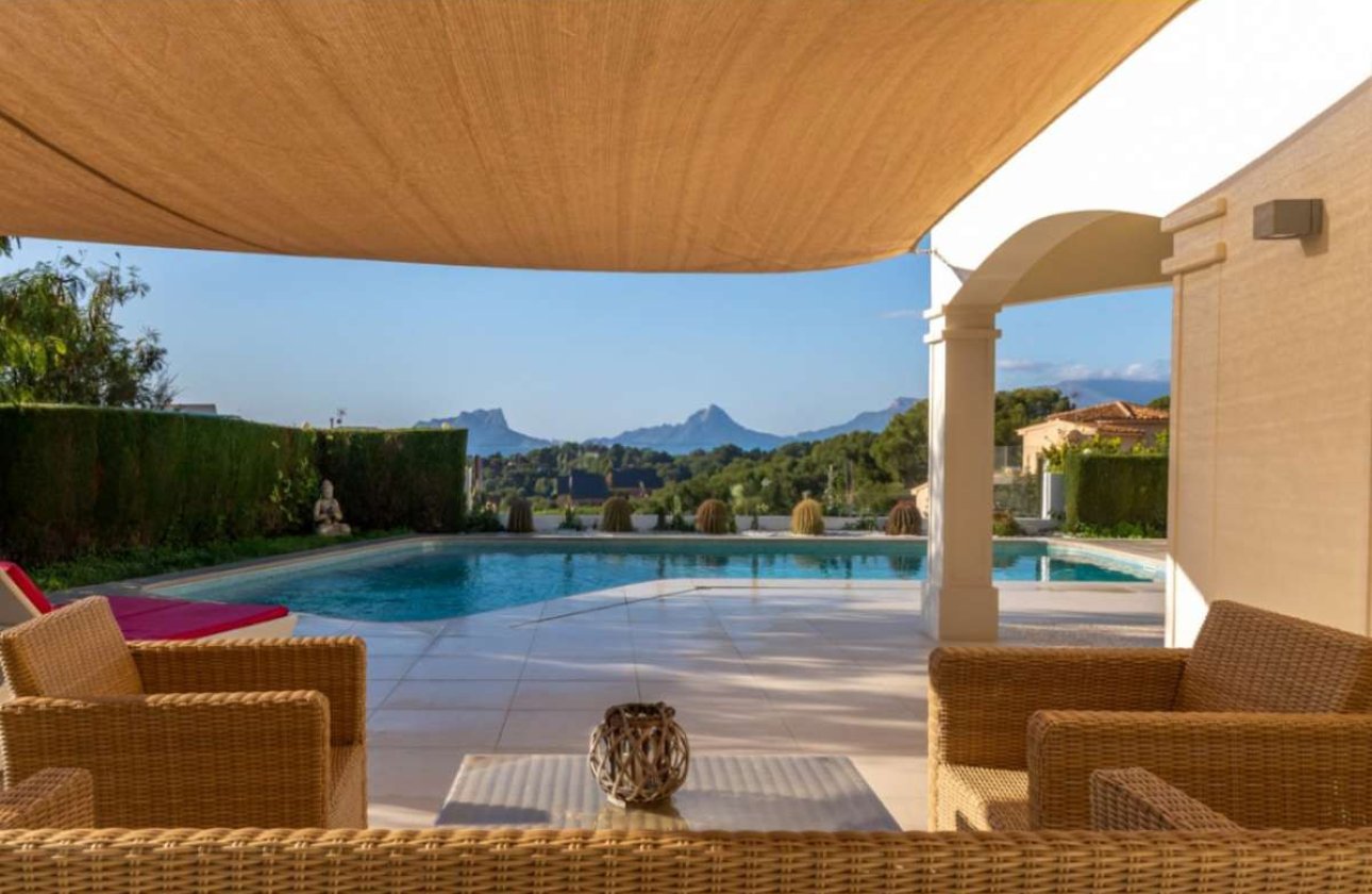 Resale - Villa -
Teulada - Moraira