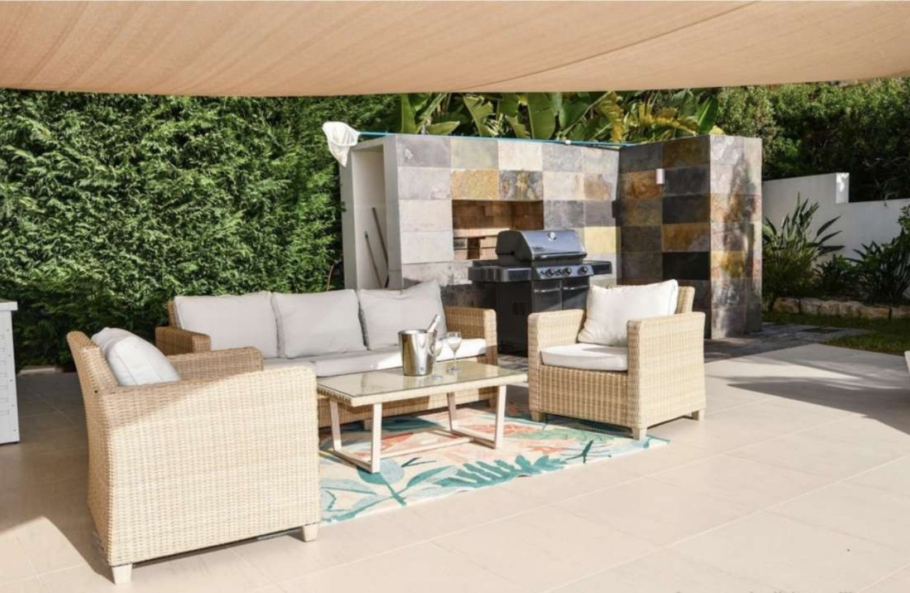 Resale - Villa -
Teulada - Moraira