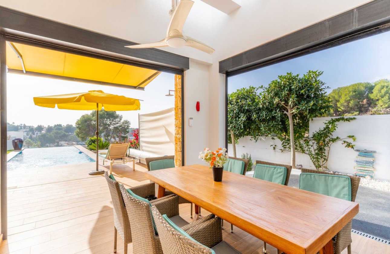 Resale - Villa -
Teulada - Moraira