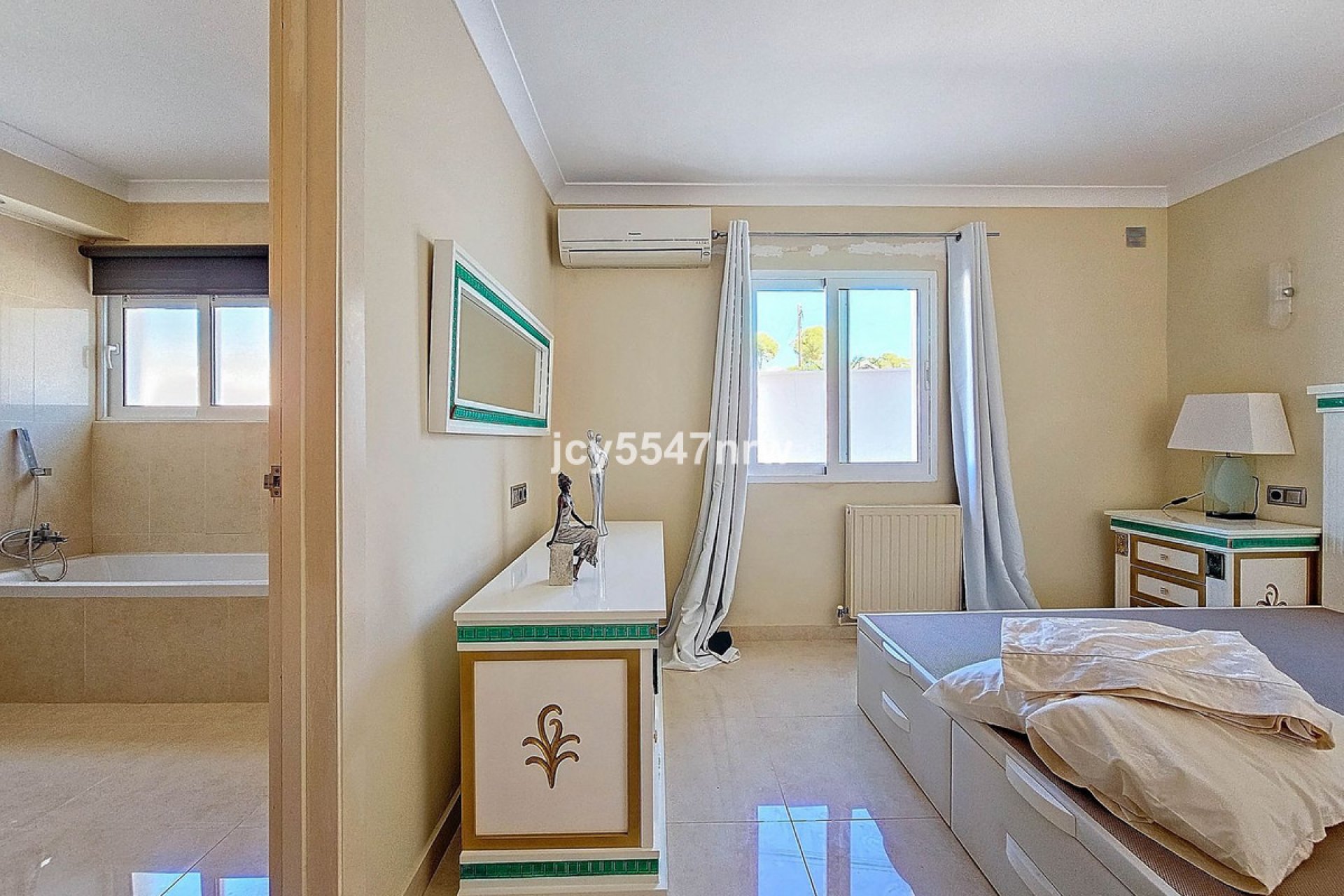 Resale - Villa -
Teulada - Moraira