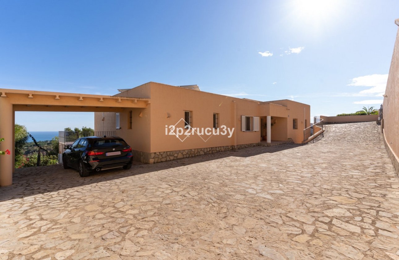 Resale - Villa -
Teulada - Moraira