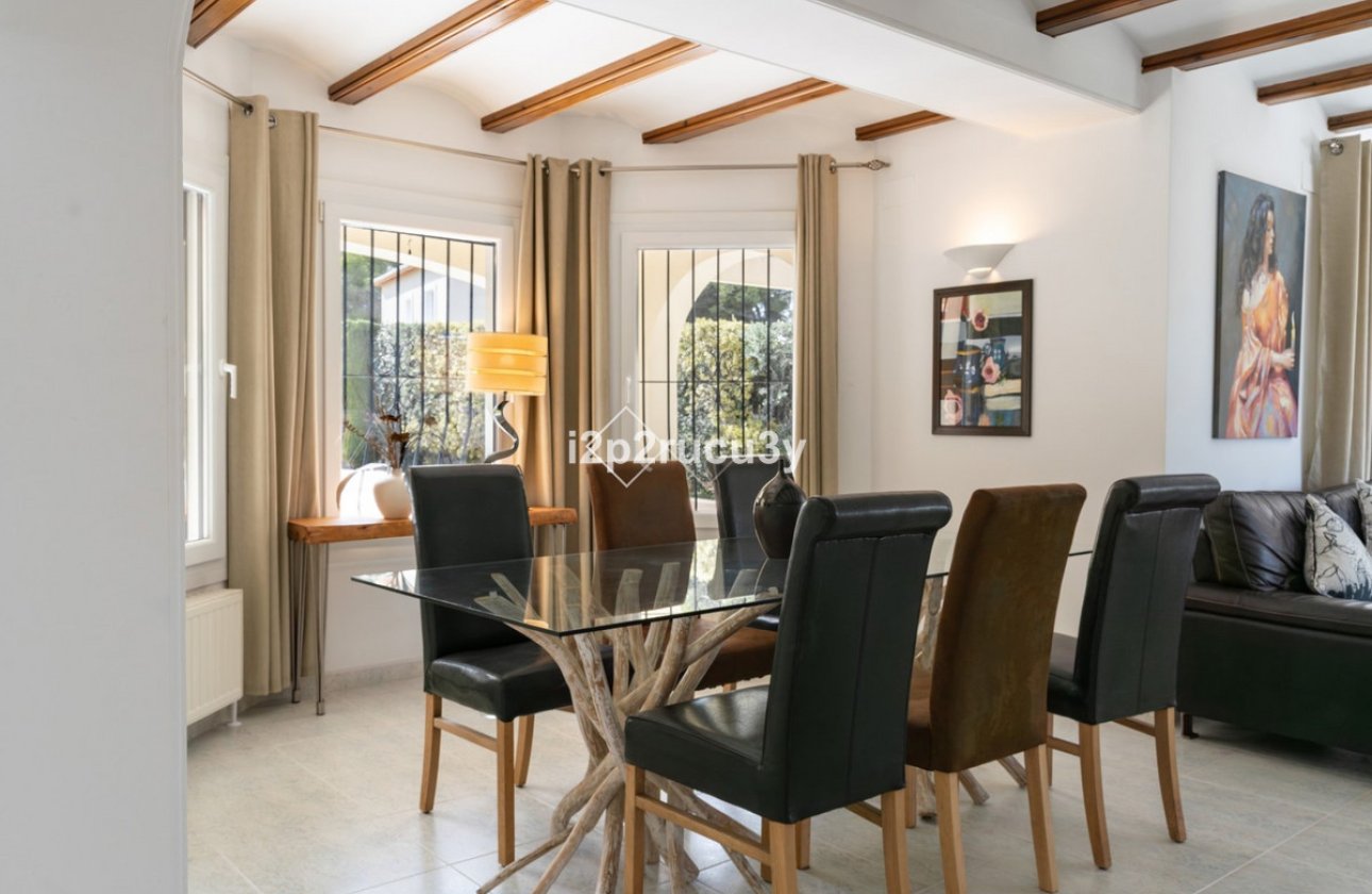 Resale - Villa -
Teulada - Moraira