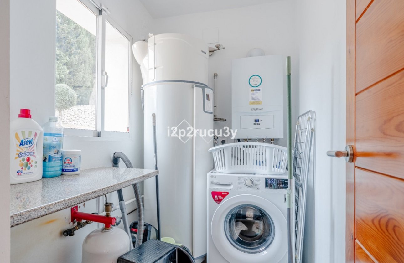 Resale - Villa -
Teulada - Moraira