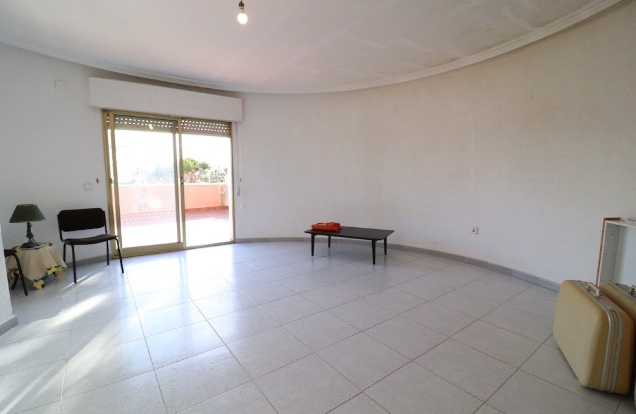 Resale - Villa -
Torrevieja - El chaparral