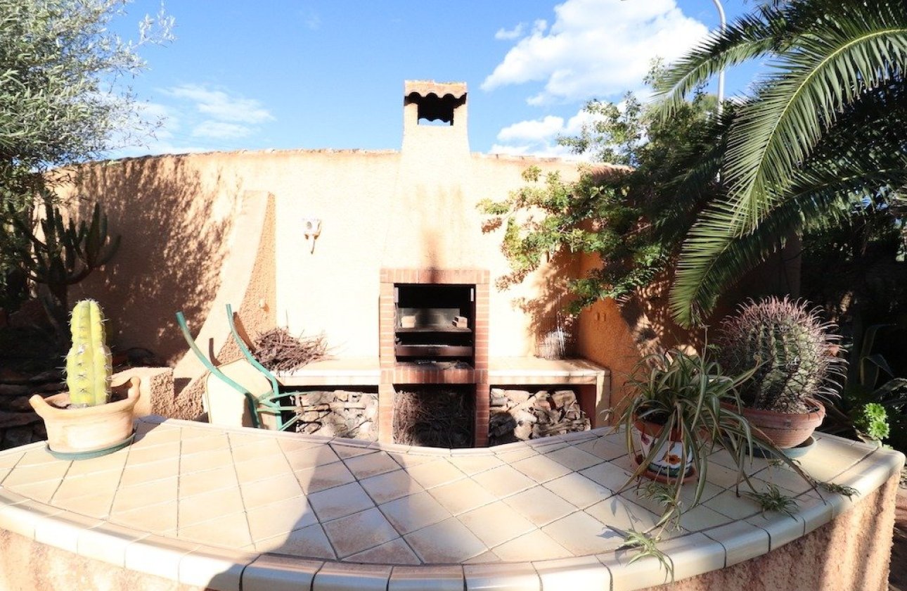 Resale - Villa -
Torrevieja - El chaparral