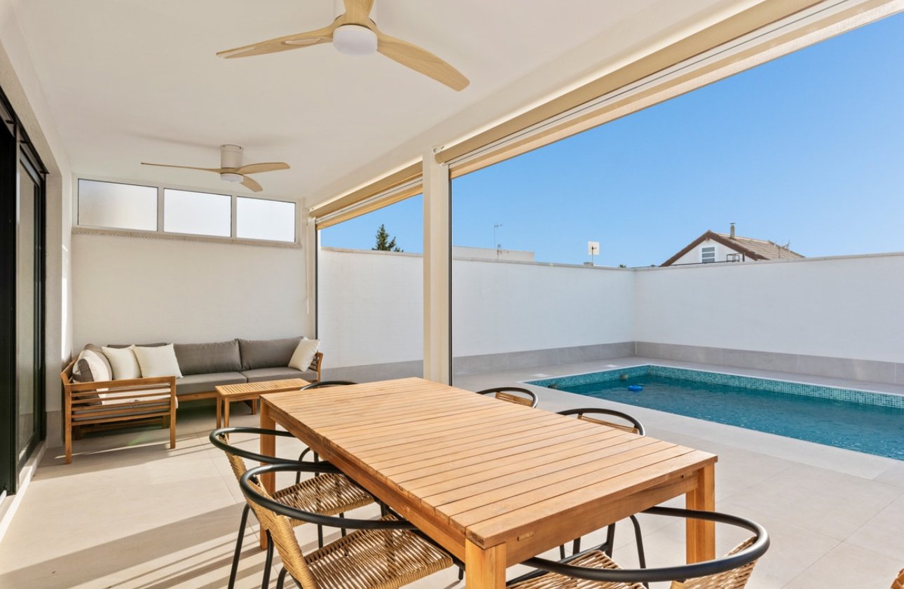 Resale - Villa -
Torrevieja - El chaparral