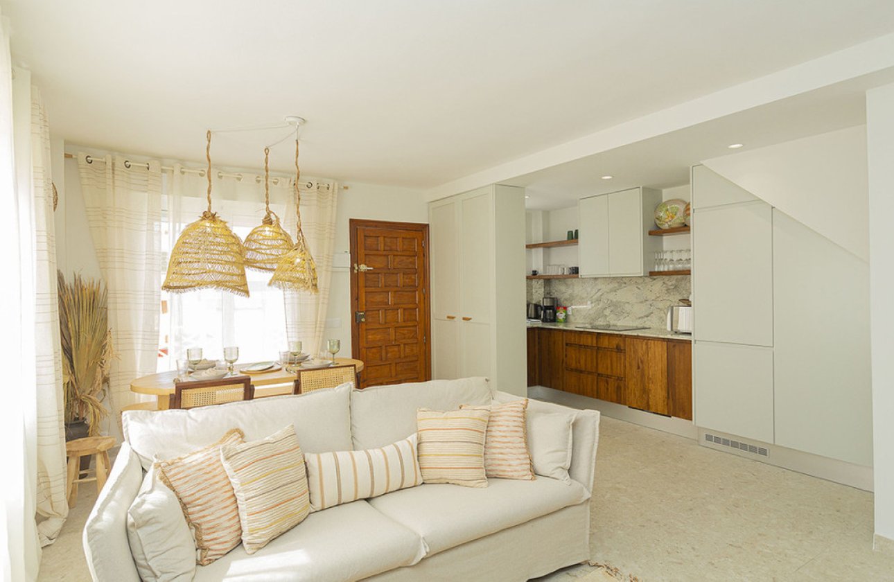 Resale - Villa -
Torrevieja - La Mata