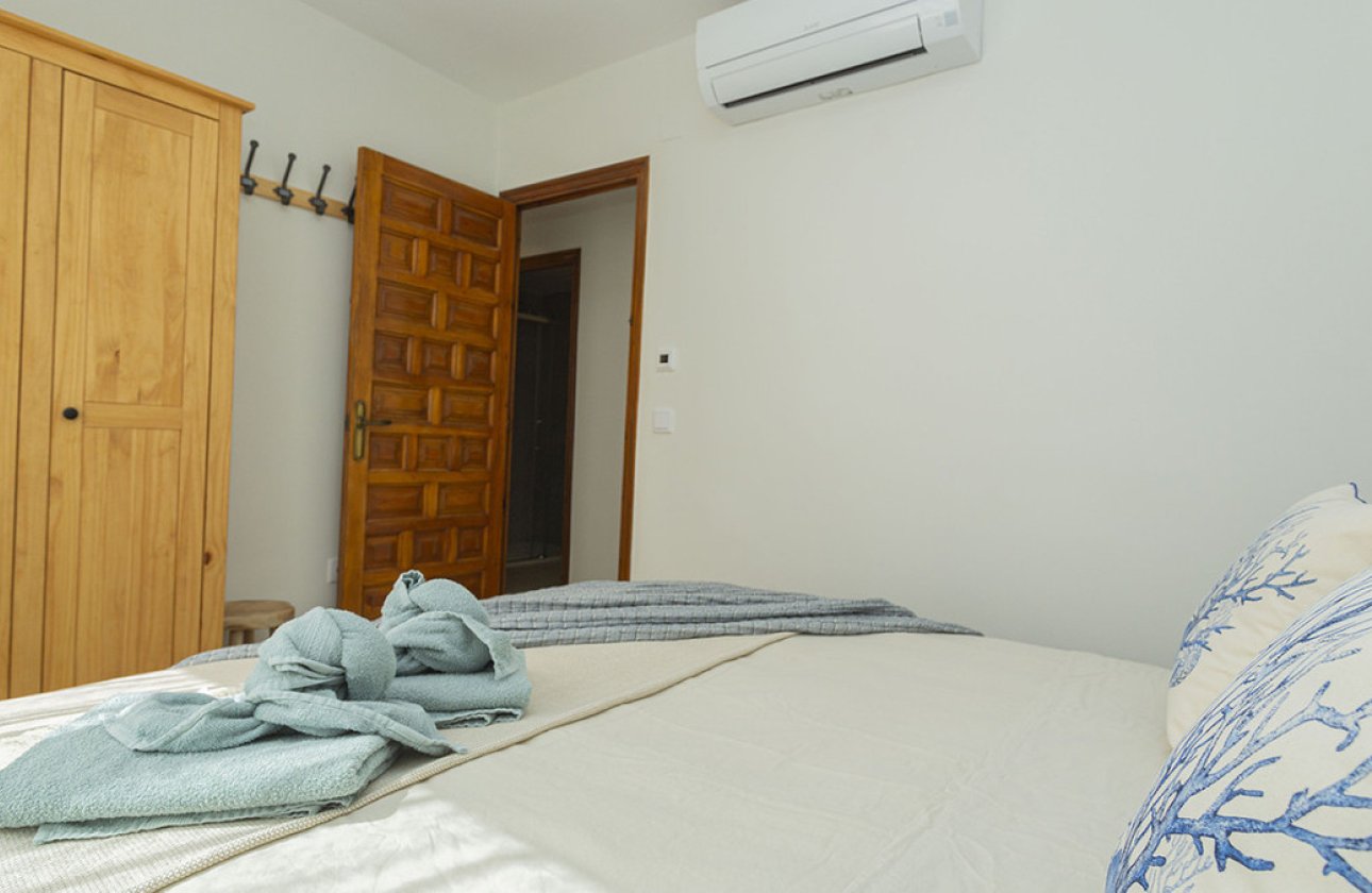 Resale - Villa -
Torrevieja - La Mata