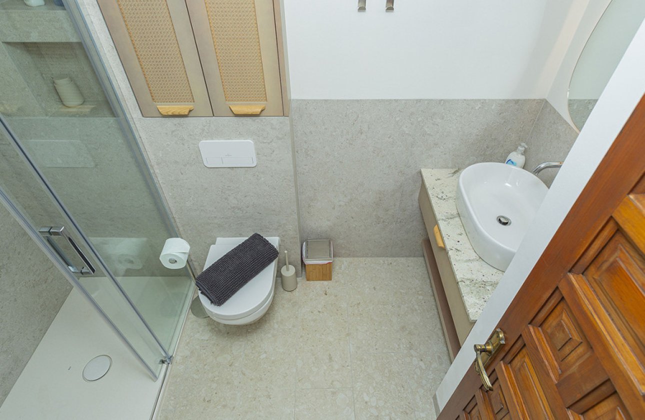 Resale - Villa -
Torrevieja - La Mata