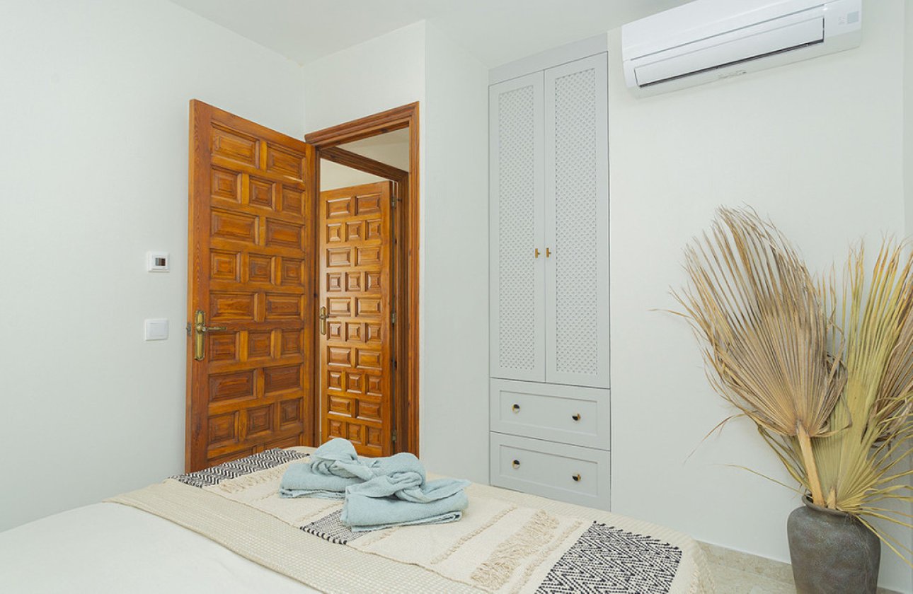 Resale - Villa -
Torrevieja - La Mata