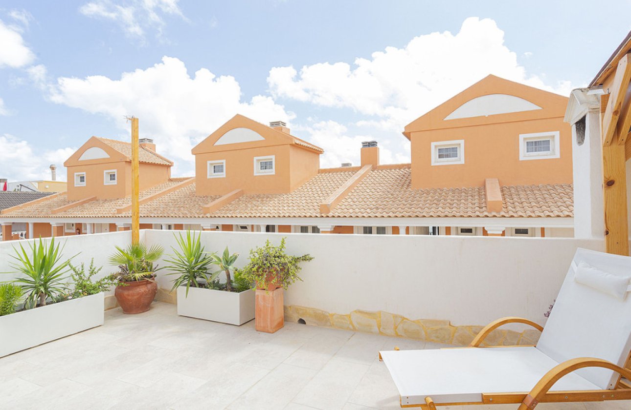 Resale - Villa -
Torrevieja - La Mata