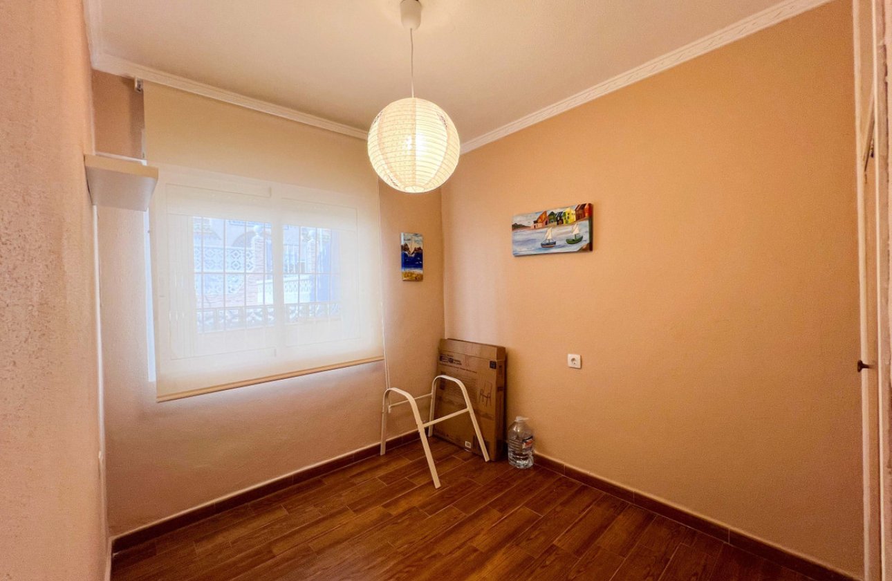 Resale - Villa -
Torrevieja - La Mata