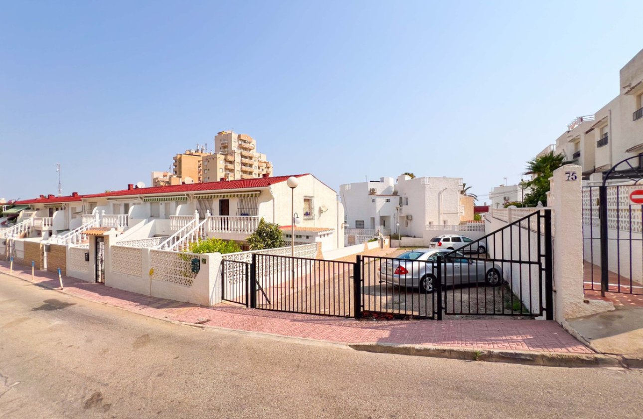 Resale - Villa -
Torrevieja - La Mata