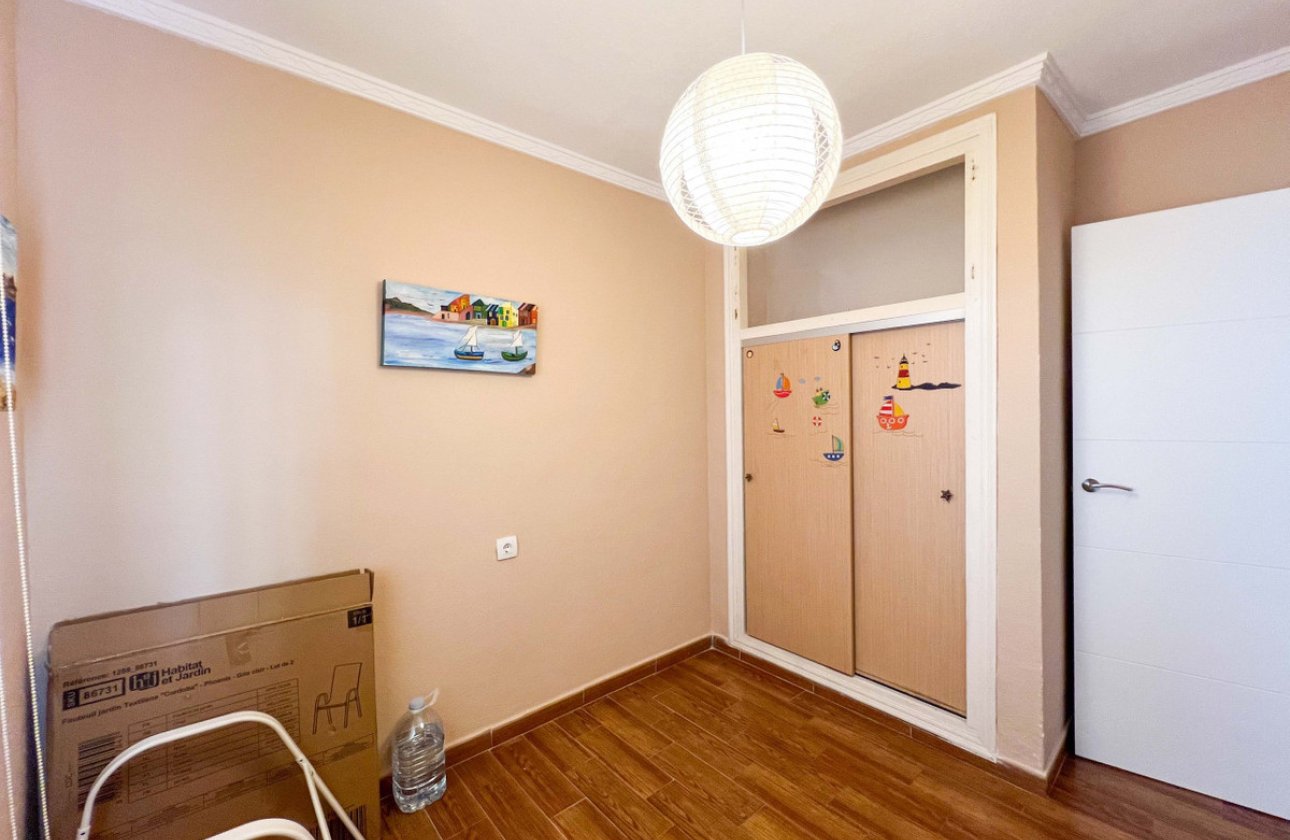 Resale - Villa -
Torrevieja - La Mata