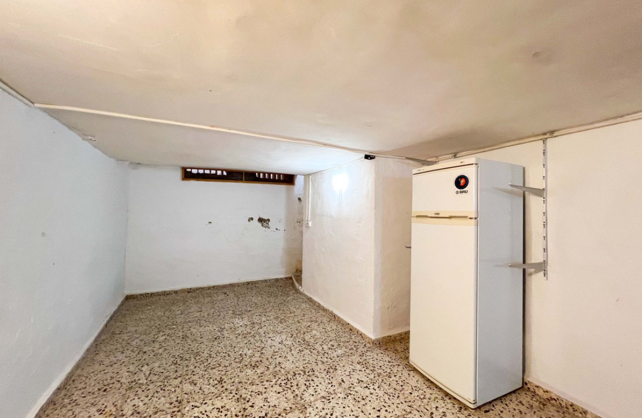 Resale - Villa -
Torrevieja - La Mata