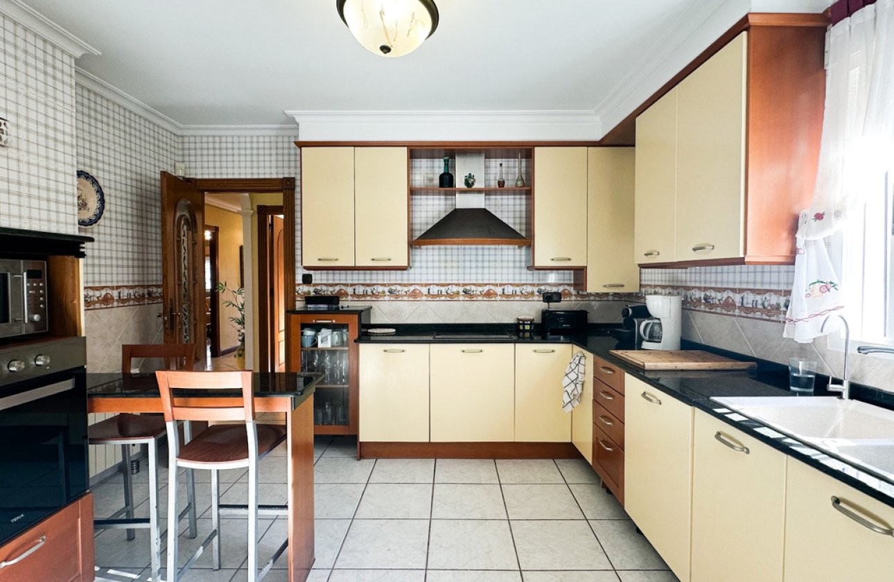 Resale - Villa -
Torrevieja - La Mata