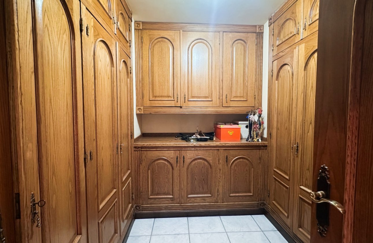 Resale - Villa -
Torrevieja - La Mata