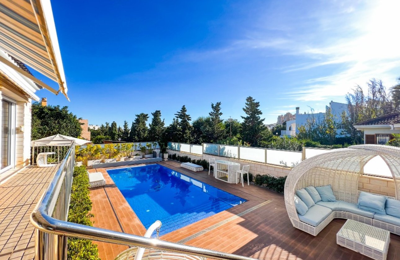 Resale - Villa -
Torrevieja - La Mata