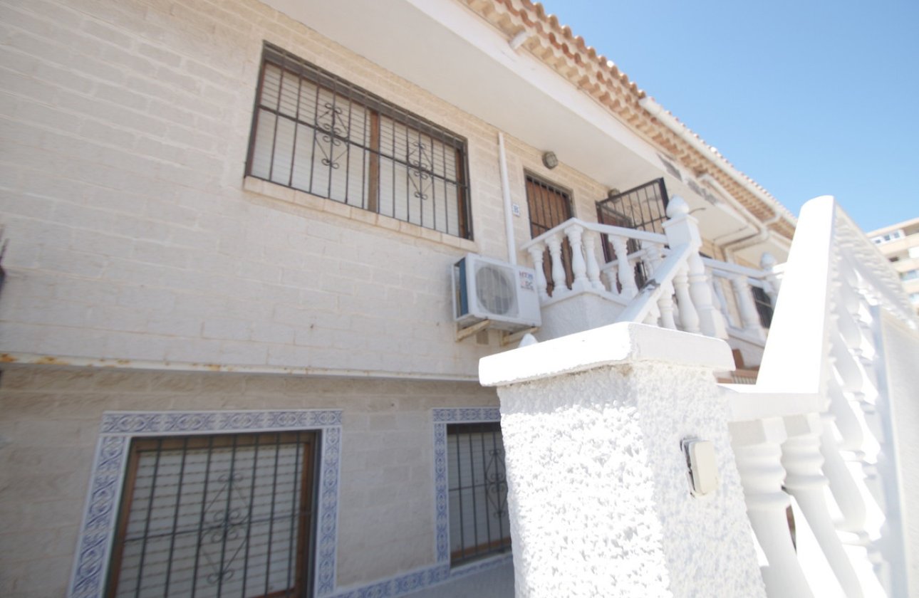 Resale - Villa -
Torrevieja - La Mata