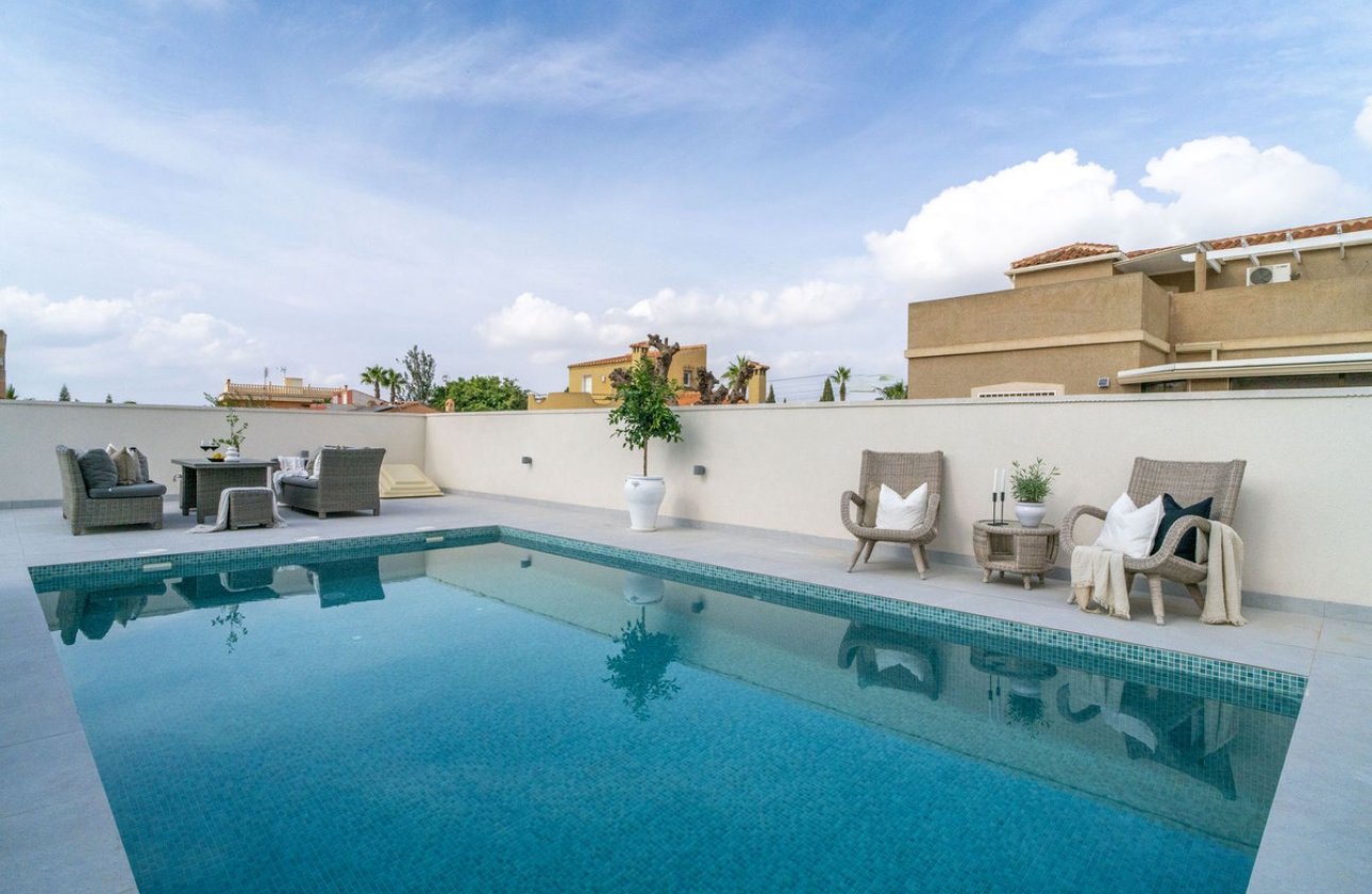 Resale - Villa -
Torrevieja - La siesta