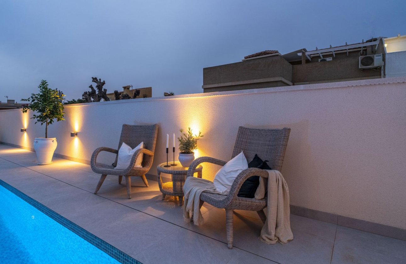 Resale - Villa -
Torrevieja - La siesta