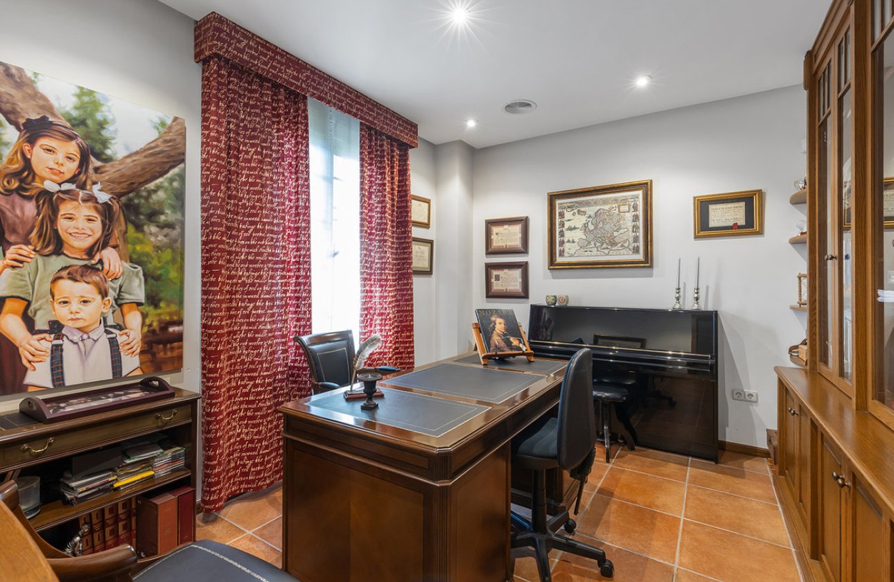 Resale - Villa -
Torrevieja - La Veleta