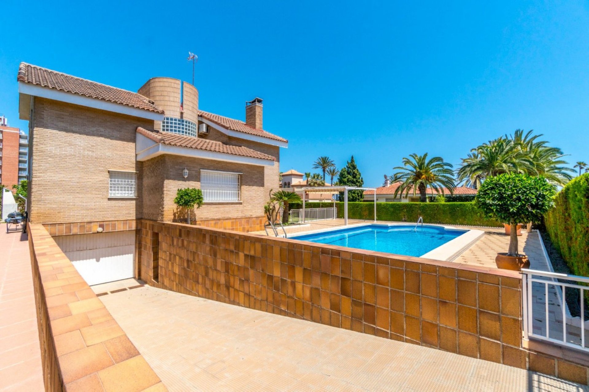 Resale - Villa -
Torrevieja - La Veleta