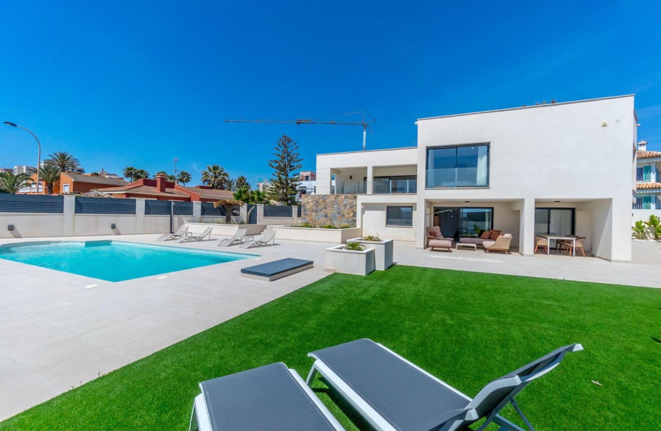 Resale - Villa -
Torrevieja - La Veleta