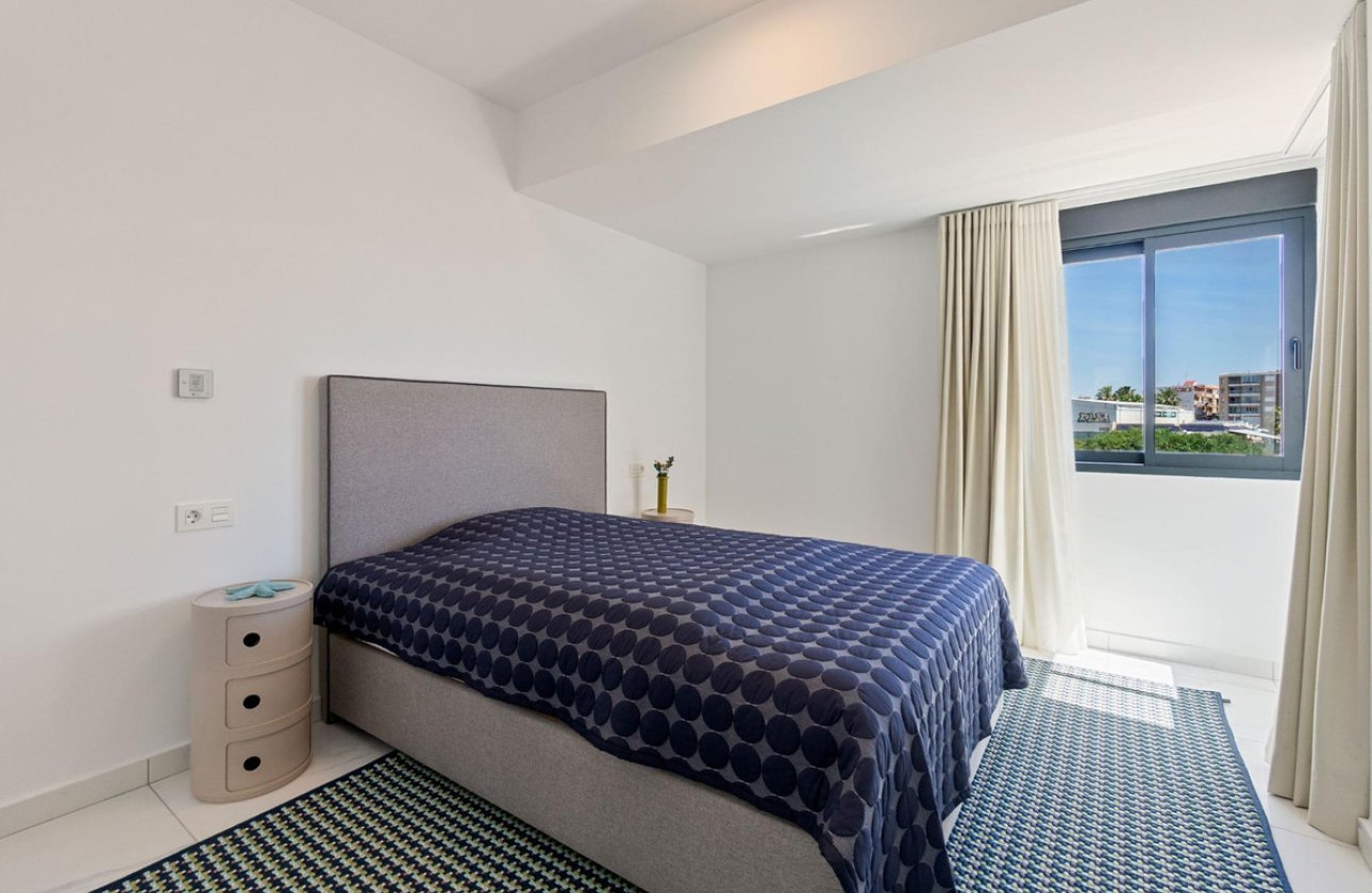 Resale - Villa -
Torrevieja - La Veleta