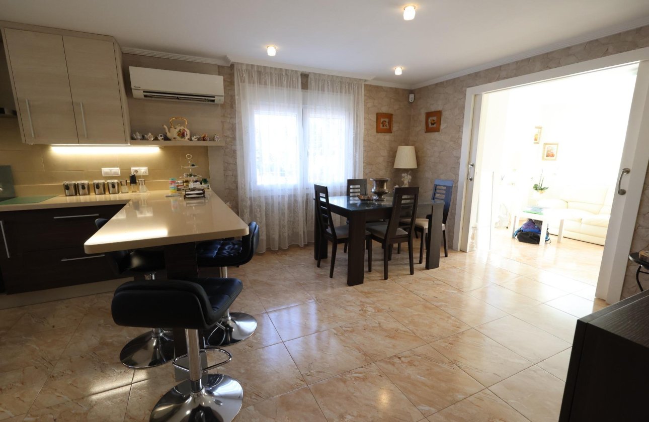 Resale - Villa -
Torrevieja - Los Balcones - Los Altos del Edén