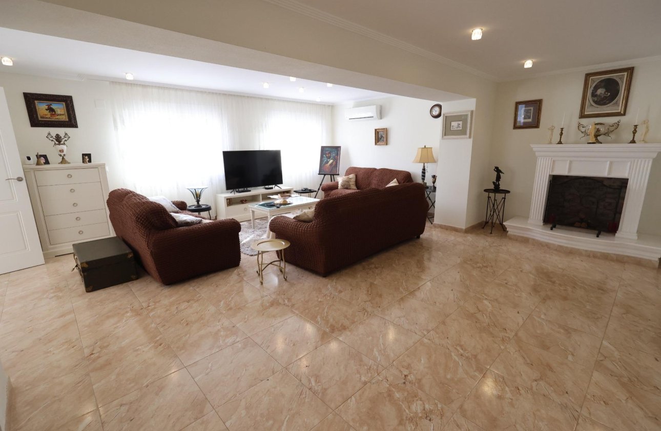 Resale - Villa -
Torrevieja - Los Balcones - Los Altos del Edén