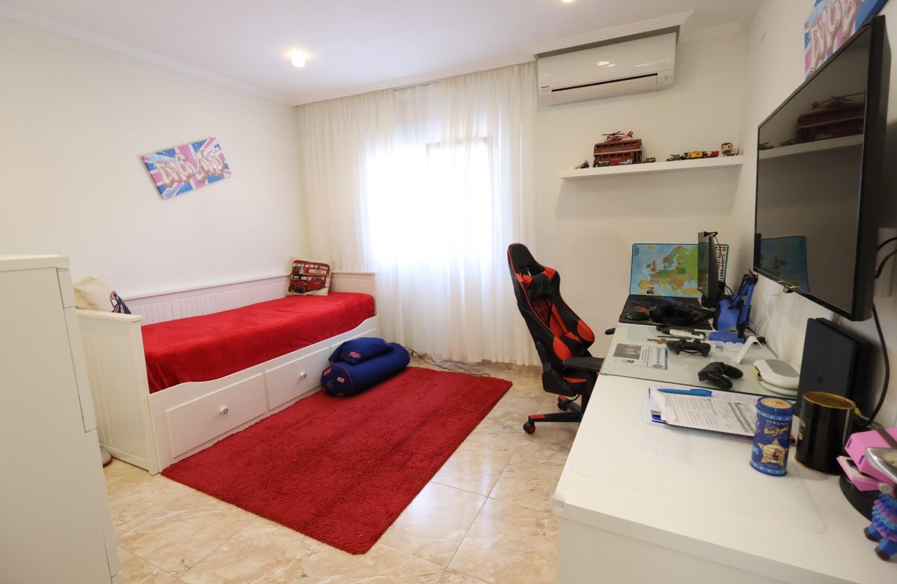 Resale - Villa -
Torrevieja - Los Balcones - Los Altos del Edén