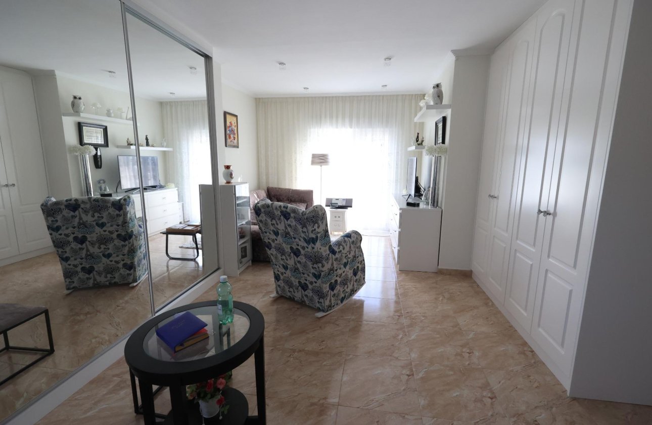 Resale - Villa -
Torrevieja - Los Balcones - Los Altos del Edén
