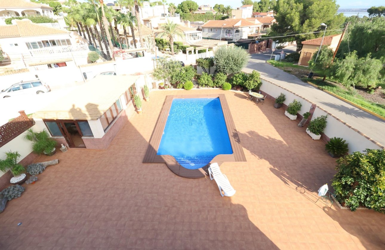 Resale - Villa -
Torrevieja - Los Balcones - Los Altos del Edén