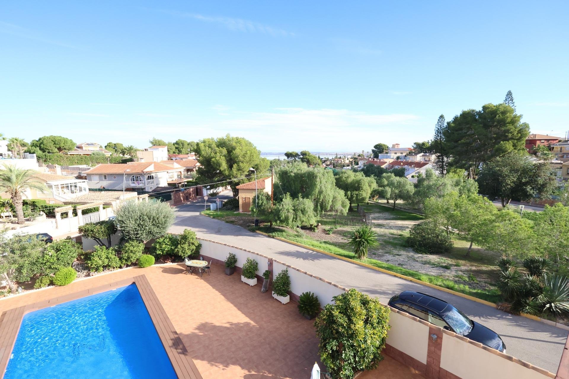 Resale - Villa -
Torrevieja - Los Balcones - Los Altos del Edén