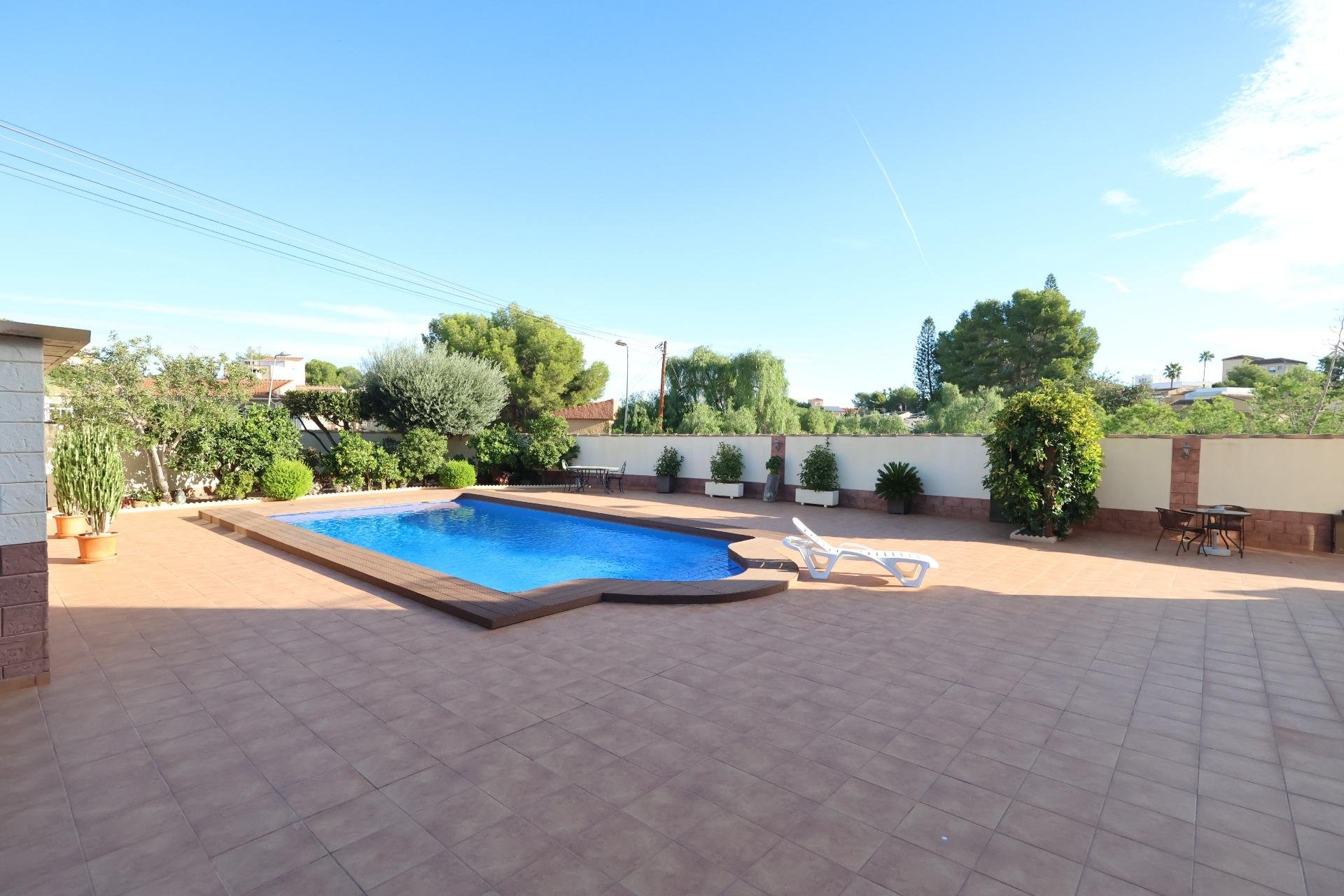 Resale - Villa -
Torrevieja - Los Balcones - Los Altos del Edén