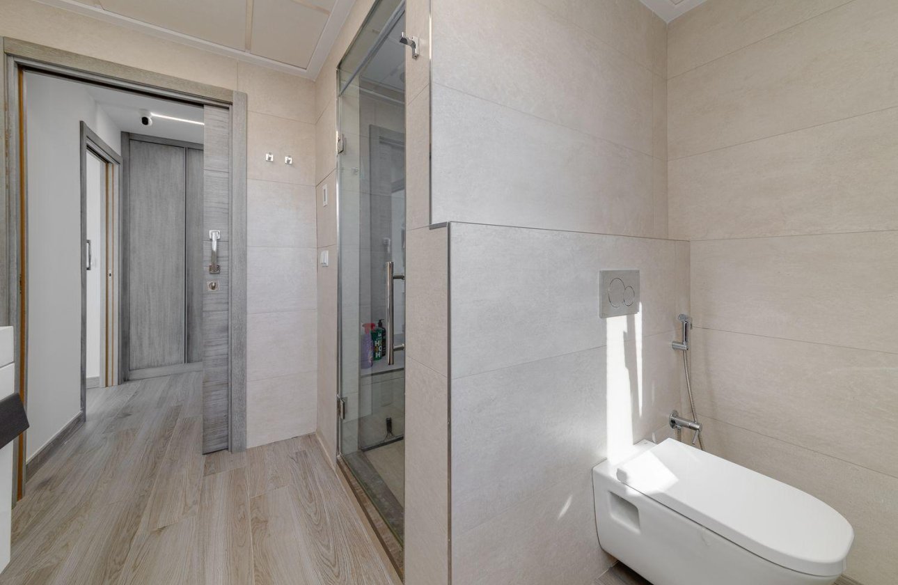 Resale - Villa -
Torrevieja - Los Balcones