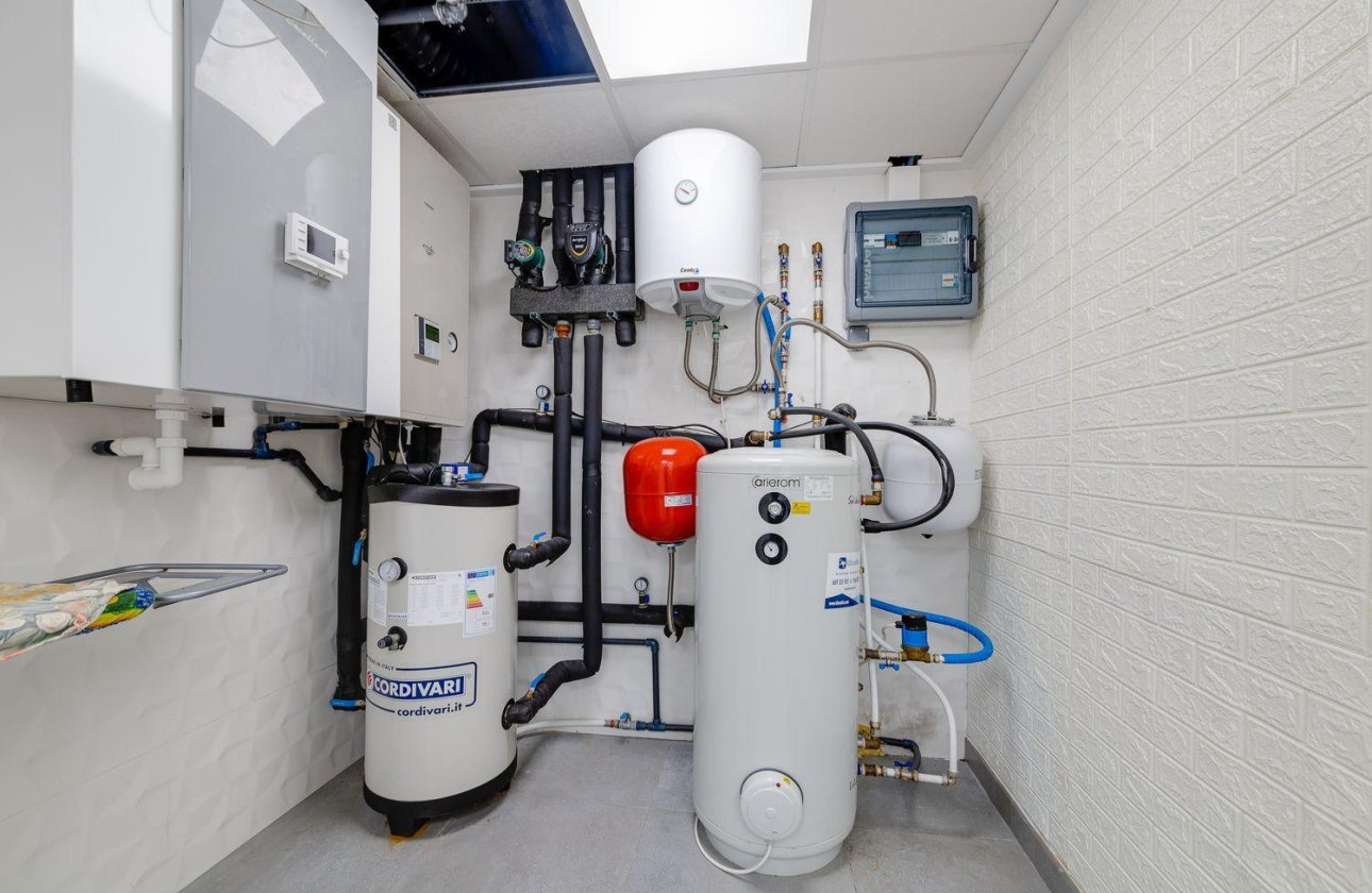 Resale - Villa -
Torrevieja - Los Balcones