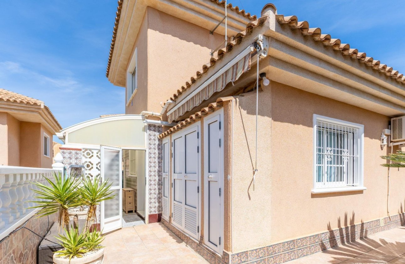 Resale - Villa -
Torrevieja - Torrevieja Centro