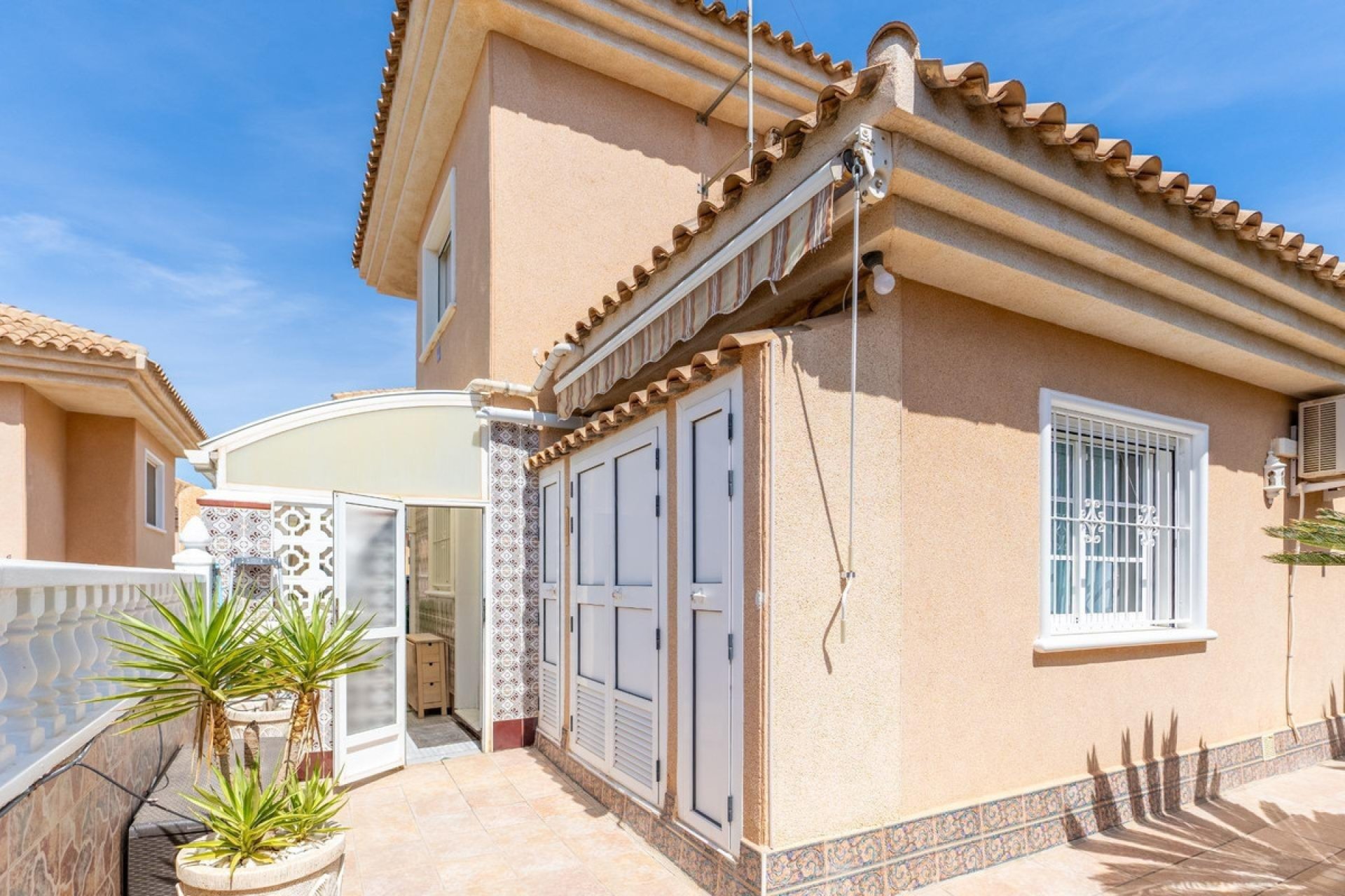 Resale - Villa -
Torrevieja - Torrevieja Centro