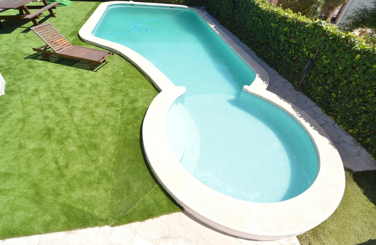 Resale - Villa -
Torrevieja - Torrevieja Centro