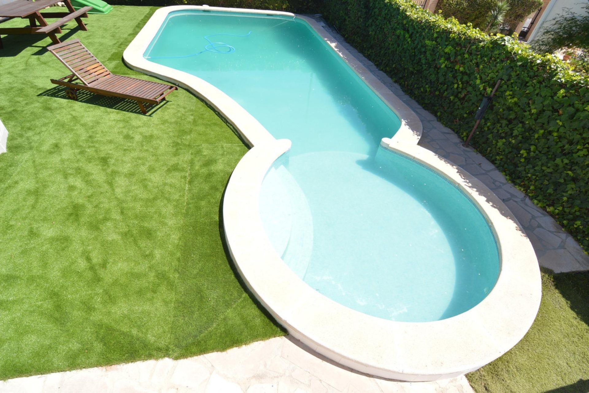 Resale - Villa -
Torrevieja - Torrevieja Centro