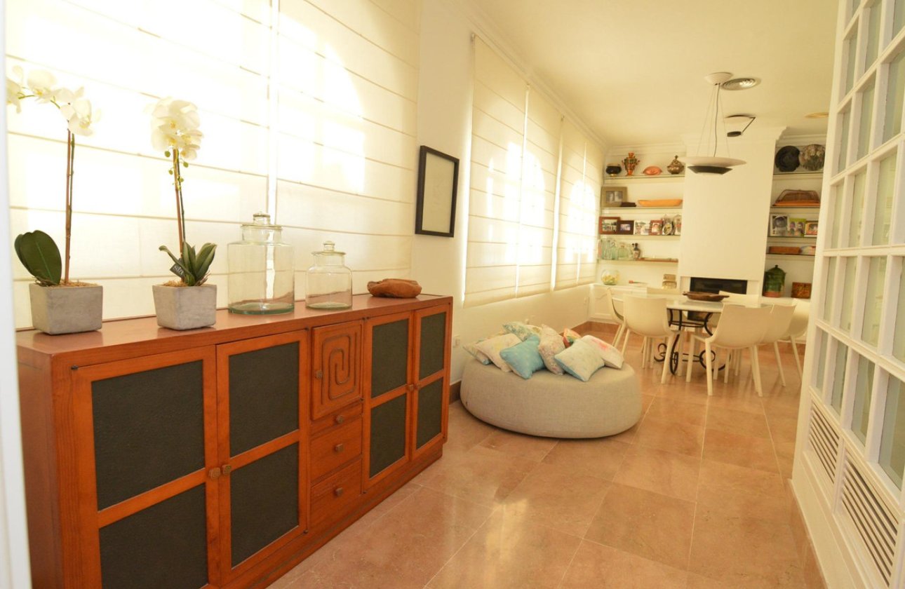 Resale - Villa -
Torrevieja - Torrevieja Centro