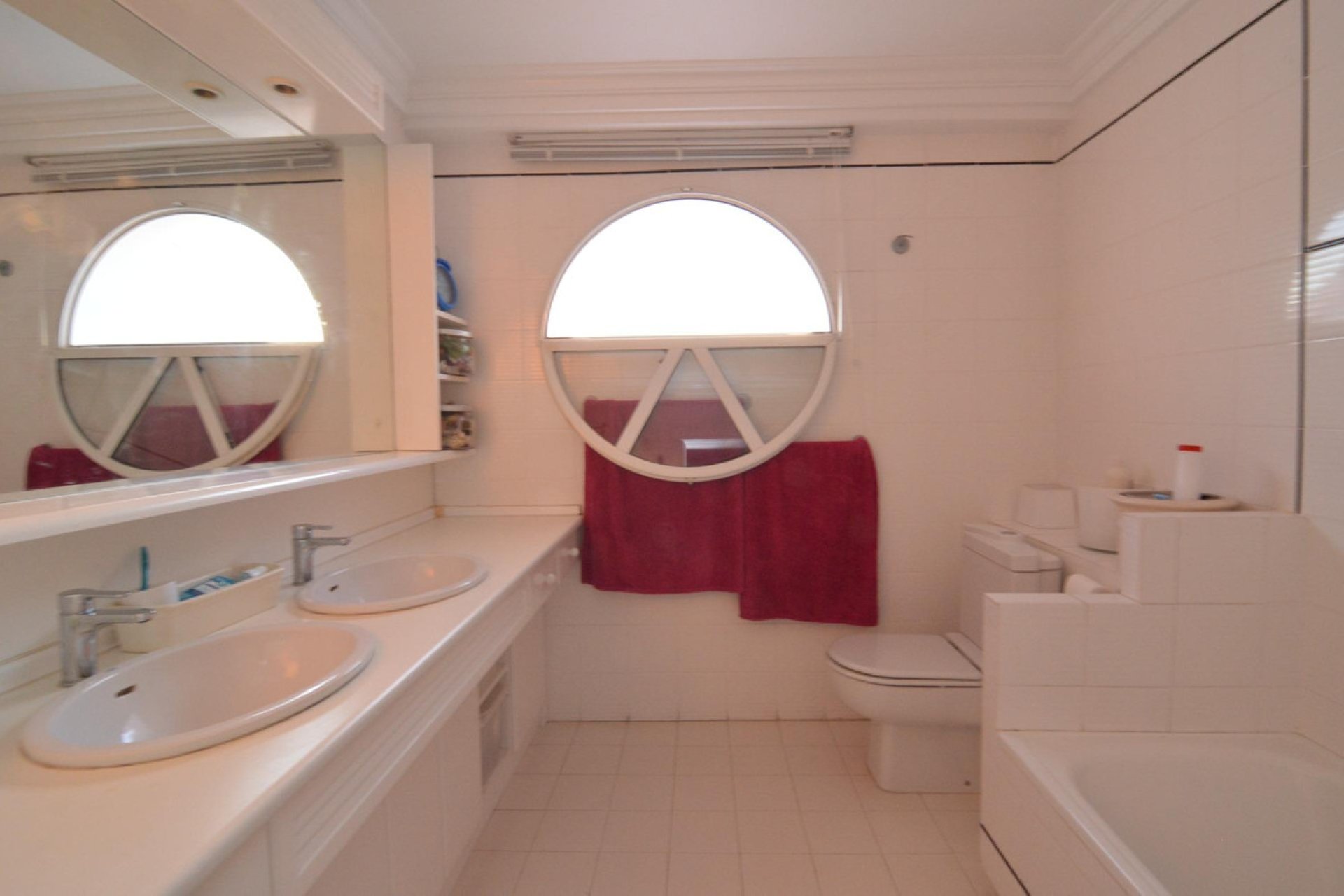 Resale - Villa -
Torrevieja - Torrevieja Centro