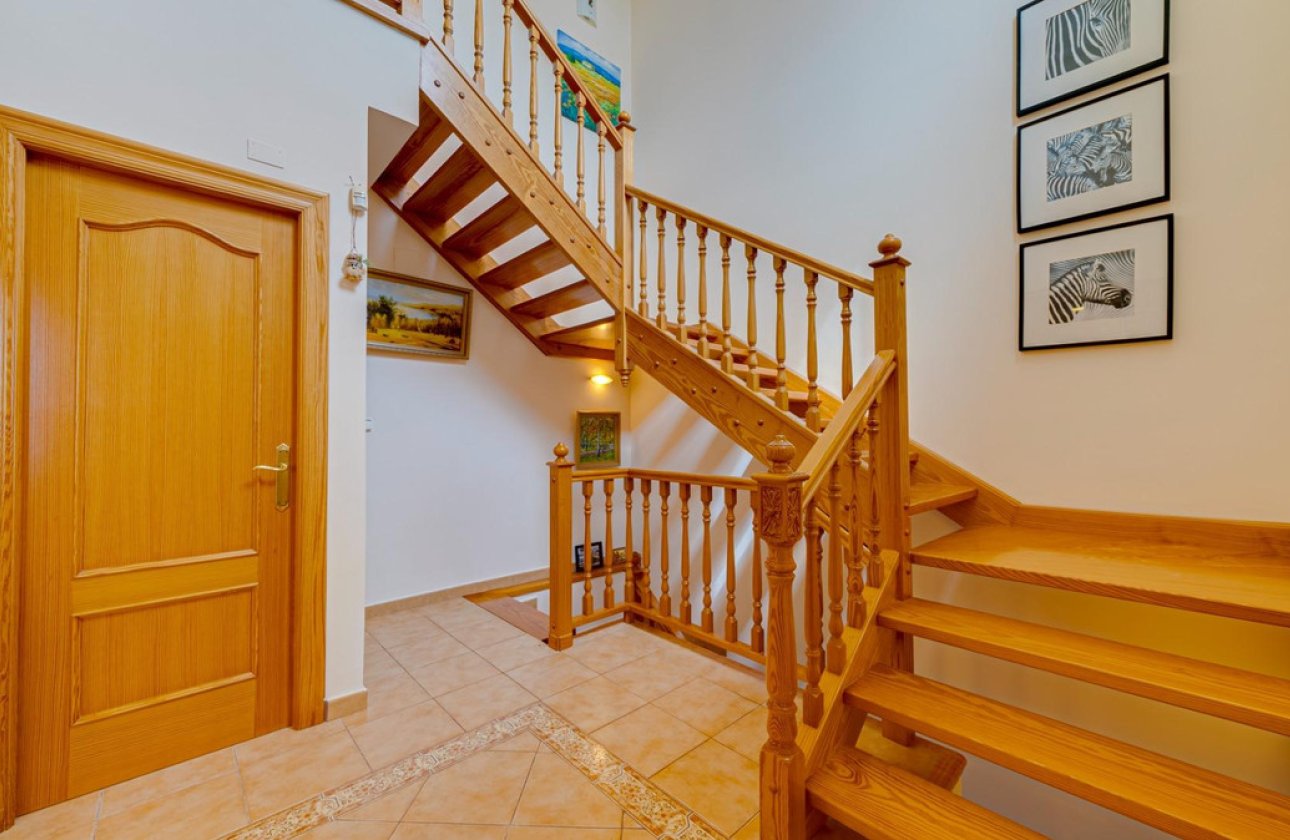 Resale - Villa -
Torrevieja - Torrevieja Centro