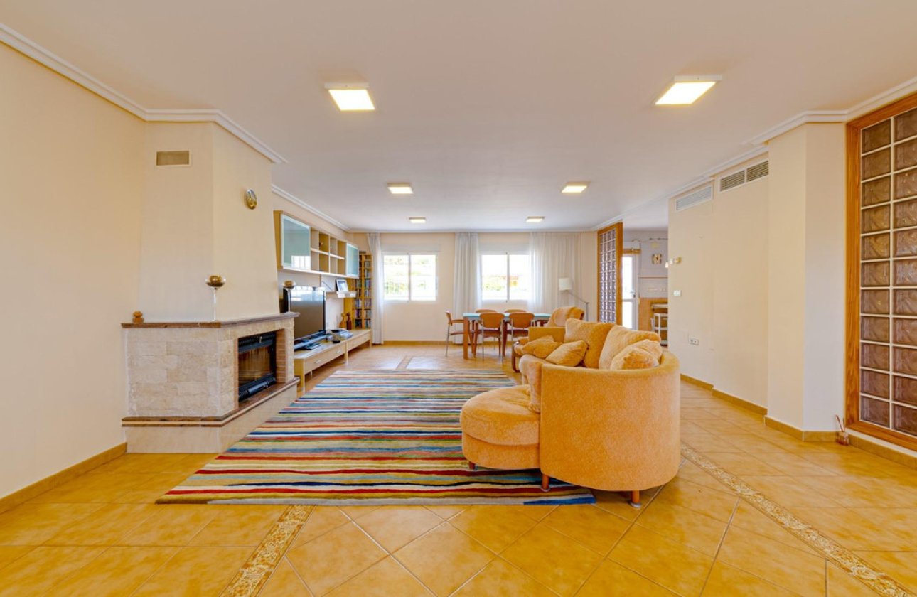 Resale - Villa -
Torrevieja - Torrevieja Centro