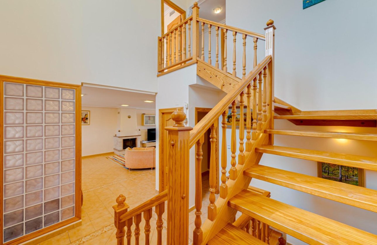 Resale - Villa -
Torrevieja - Torrevieja Centro