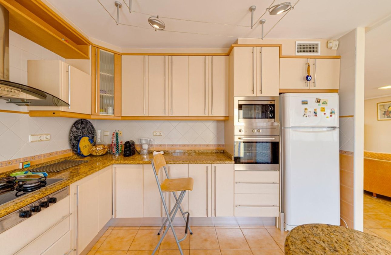 Resale - Villa -
Torrevieja - Torrevieja Centro