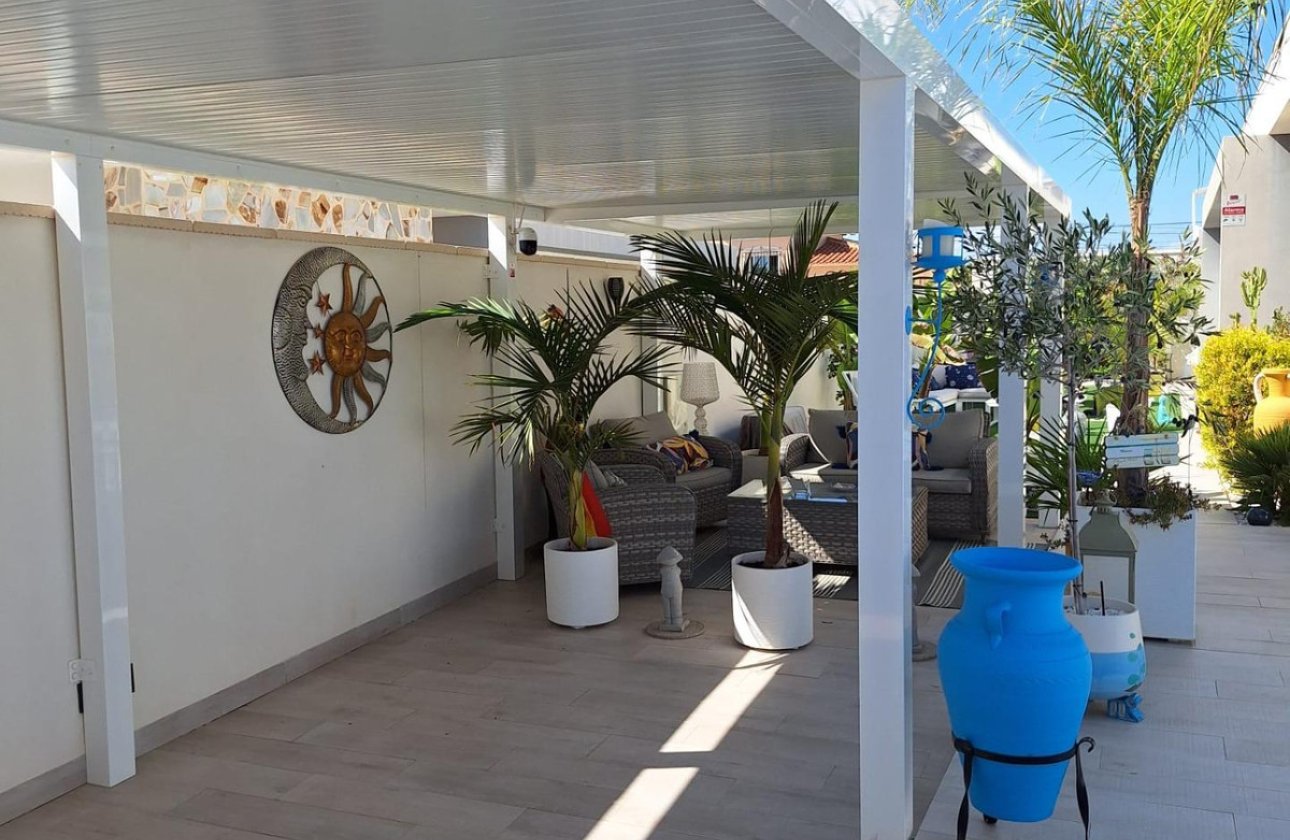 Resale - Villa -
Torrevieja - Torrevieja Centro