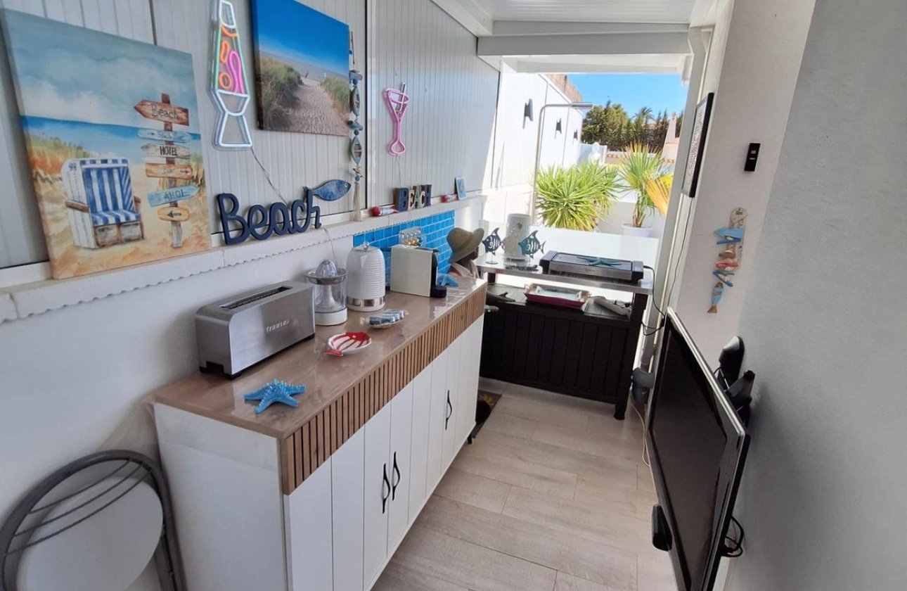 Resale - Villa -
Torrevieja - Torrevieja Centro